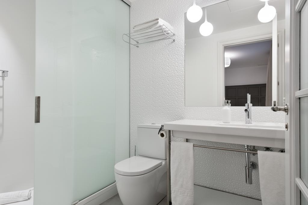 Milton House Gran Via Apartment Barcelona Exterior photo
